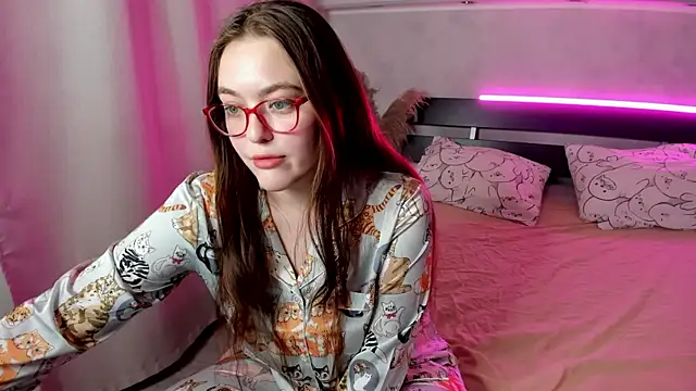 Snapshot of Mersedes_Rosso chatting on November 18, 9:14 am Mersedes Rosso online show from November 18, 9:14 am