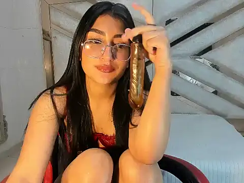 HannaLis online show from November 6, 9:32 am