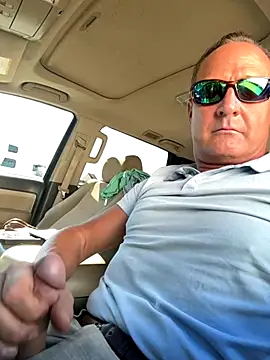 Snapshot of Golferkid1124 chatting on November 12, 3:34 pm Golferkid1124 online show from November 12, 3:34 pm