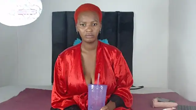 Miss-Berries online show from December 3, 2:04 pm