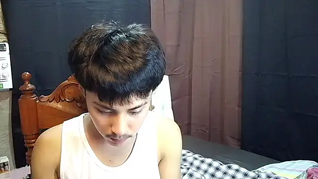 Snapshot of Urloverhardcock chatting on July 3, 6:14 pm Urloverhardcock online show from July 3, 6:14 pm