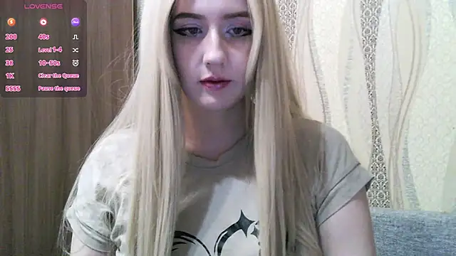 Snapshot of Nikki_Rose chatting on November 29, 3:15 pm Nikki Rose online show from November 29, 3:15 pm