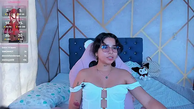  vaiolet owo online show from March 8, 10:24 pm