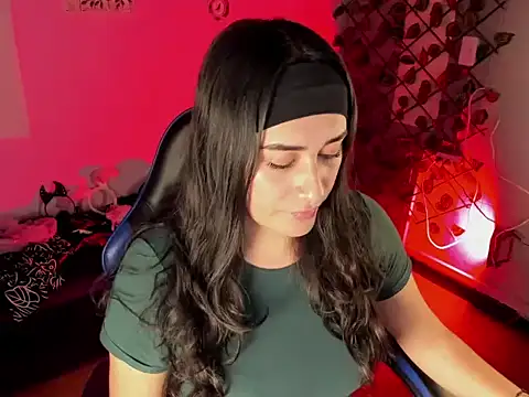 Snapshot of Dhany_Naugthy_ chatting on November 20, 7:24 pm Dhany Naugthy online show from November 20, 7:24 pm