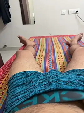 Snapshot of Aaronblazer chatting on February 13, 6:26 pm Aaronblazer online show from February 13, 6:26 pm