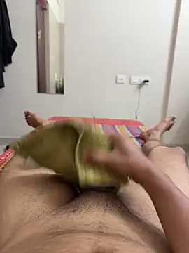 Snapshot of Aaronblazer chatting on April 12, 11:48 am Aaronblazer online show from April 12, 11:48 am