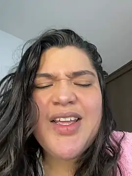 Snapshot of sweetmuslim01 chatting on March 10, 2:50 am sweetmuslim01 online show from March 10, 2:50 am