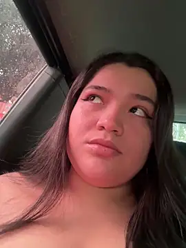 Snapshot of sweetmuslim01 chatting on December 17, 7:31 pm sweetmuslim01 online show from December 17, 7:31 pm