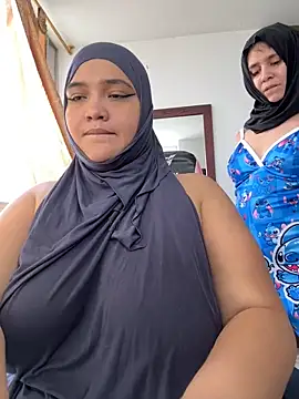 Snapshot of sweetmuslim01 chatting on December 21, 6:15 pm sweetmuslim01 online show from December 21, 6:15 pm