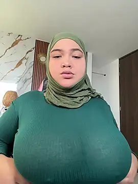 Snapshot of sweetmuslim01 chatting on July 14, 4:13 pm sweetmuslim01 online show from July 14, 4:13 pm