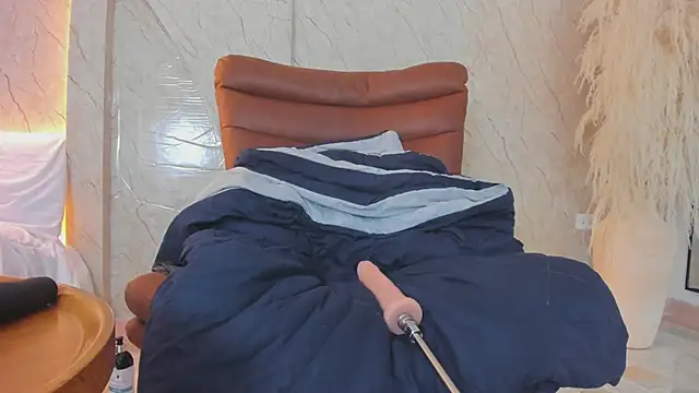 Brenda-Rosse online show from February 12, 5:13 am