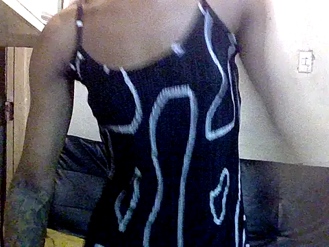 Snapshot of Nikistickyxx25 chatting on November 24, 3:12 pm Nikistickyxx25 online show from November 24, 3:12 pm