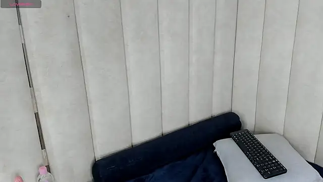 TifanyGrey online show from November 6, 9:15 pm