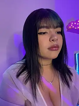 VIOLET EF online show from November 11, 3:56 pm