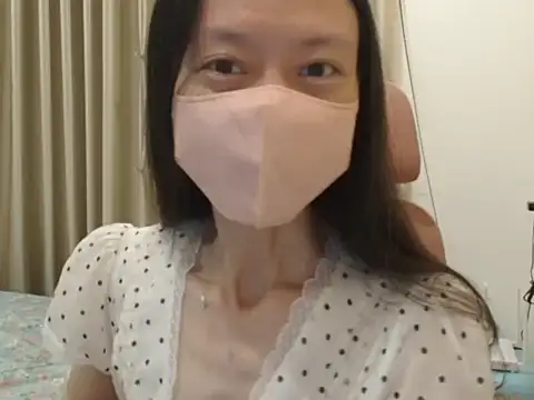 Lil-Cherries online show from March 7, 3:31 pm