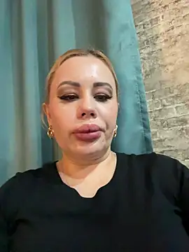 MonnyStef online show from February 15, 9:11 pm