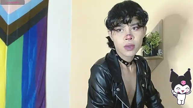 Snapshot of nicolai_a chatting on November 13, 6:18 pm nicolai a online show from November 13, 6:18 pm