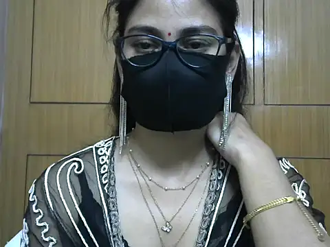 Snapshot of Fairy_Pie chatting on May 12, 6:16 pm Fairy Pie online show from May 12, 6:16 pm