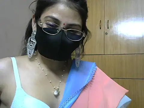 Snapshot of Fairy_Pie chatting on May 21, 6:37 pm Fairy Pie online show from May 21, 6:37 pm