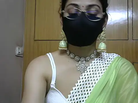 Snapshot of Fairy_Pie chatting on June 7, 8:01 pm Fairy Pie online show from June 7, 8:01 pm