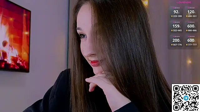 Snapshot of VYBEON chatting on November 17, 5:30 pm VYBEON online show from November 17, 5:30 pm