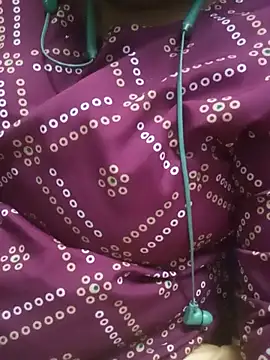 Snapshot of Rathi_telugu_couple chatting on May 26, 10:44 am Rathi telugu couple online show from May 26, 10:44 am