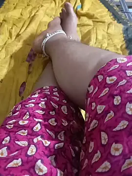 Snapshot of Rathi_telugu_couple chatting on June 19, 12:15 am Rathi telugu couple online show from June 19, 12:15 am