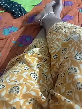 Snapshot of Rathi_telugu_couple chatting on June 27, 12:44 pm Rathi telugu couple online show from June 27, 12:44 pm