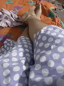 Snapshot of Rathi_telugu_couple chatting on July 1, 2:02 am Rathi telugu couple online show from July 1, 2:02 am
