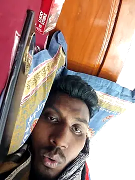 Snapshot of ThirstyBalloon5 chatting on December 18, 5:30 pm ThirstyBalloon5 online show from December 18, 5:30 pm