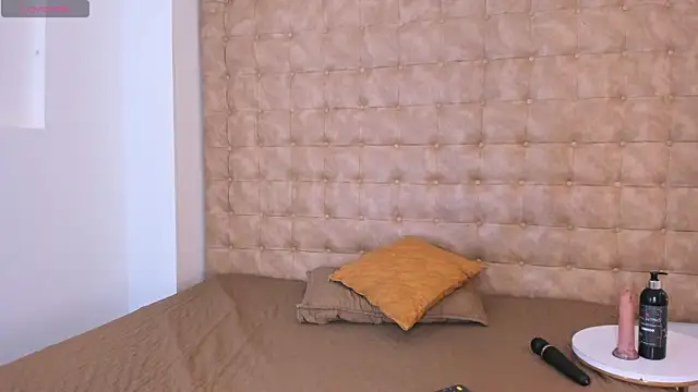 Snapshot of Anabella_BigBoobs chatting on November 29, 11:24 am Anabella BigBoobs online show from November 29, 11:24 am