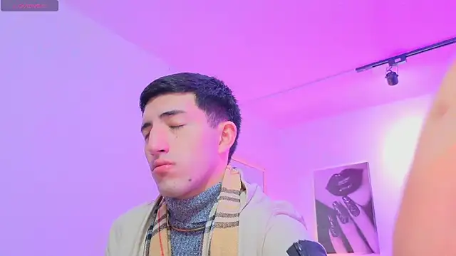 Un Sluttyy online show from February 4, 11:16 am