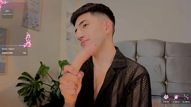 Un Sluttyy online show from July 2, 11:27 am