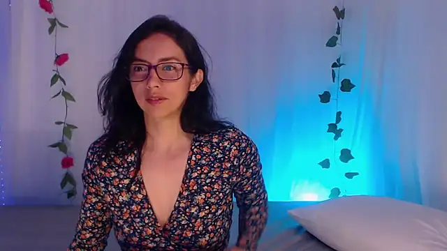 Belladonna lips online show from June 10, 3:39 am