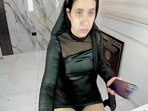 queen findom1 online show from May 10, 5:23 am