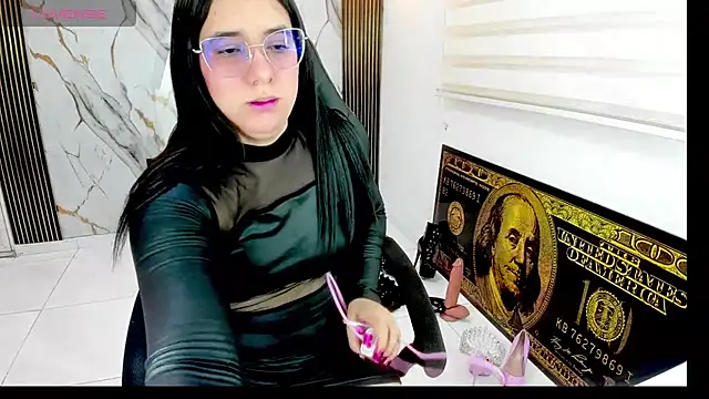 queen findom1 online show from July 27, 5:14 am