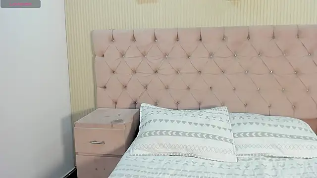 ZarinaWynne online show from July 9, 3:05 pm