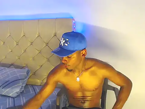 Snapshot of Jackboy_000 chatting on November 13, 6:51 pm Jackboy 000 online show from November 13, 6:51 pm