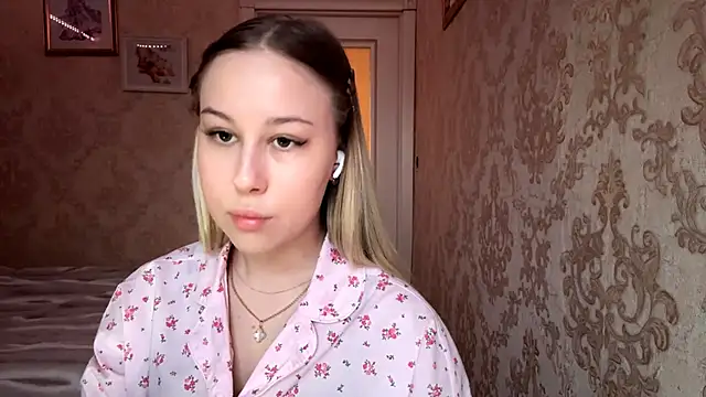 Rose Lachrymose online show from November 20, 5:29 am