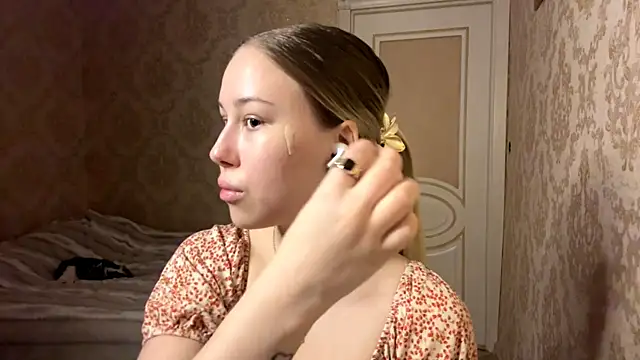 Rose Lachrymose online show from November 29, 3:26 pm