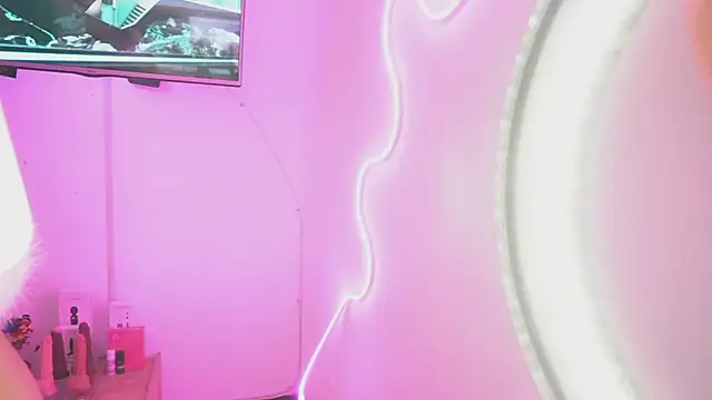 Snapshot of Missara_ chatting on November 18, 12:49 am Missara online show from November 18, 12:49 am