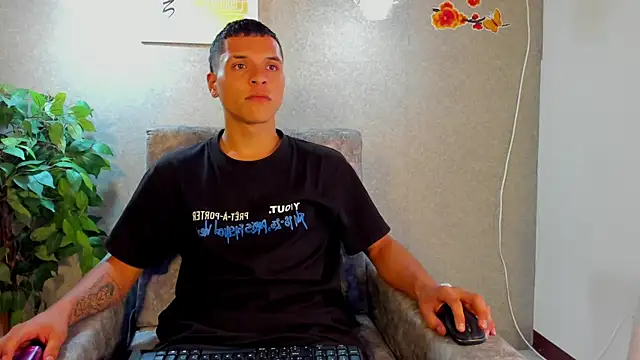 damian vega13 online show from November 12, 5:35 pm