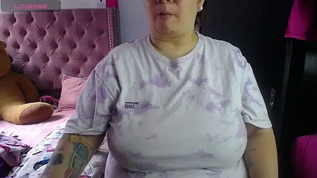 kattybbwbigboobs  online show from May 11, 5:32 pm