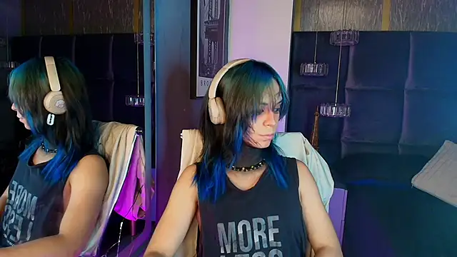 luxiel  online show from April 27, 8:51 pm