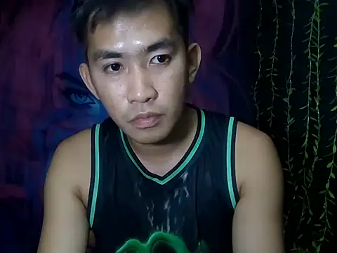 Snapshot of denzkylexx chatting on December 19, 1:40 pm denzkylexx online show from December 19, 1:40 pm