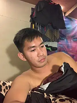 Snapshot of denzkylexx chatting on March 31, 1:11 pm denzkylexx online show from March 31, 1:11 pm