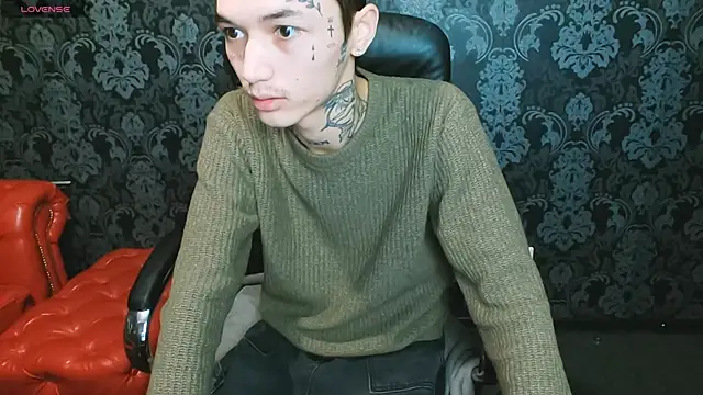 Snapshot of Ionarne chatting on November 19, 1:00 pm Ionarne online show from November 19, 1:00 pm