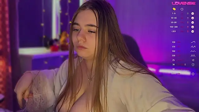 Snapshot of AmeliaMiles chatting on February 26, 7:40 am AmeliaMiles online show from February 26, 7:40 am