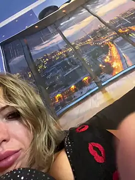 liongirl69 online show from November 25, 7:36 pm