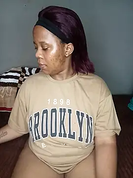 Emmylove-xr25 online show from November 20, 7:19 am